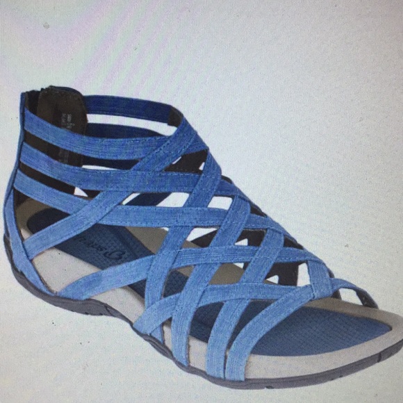 bare traps blue sandals